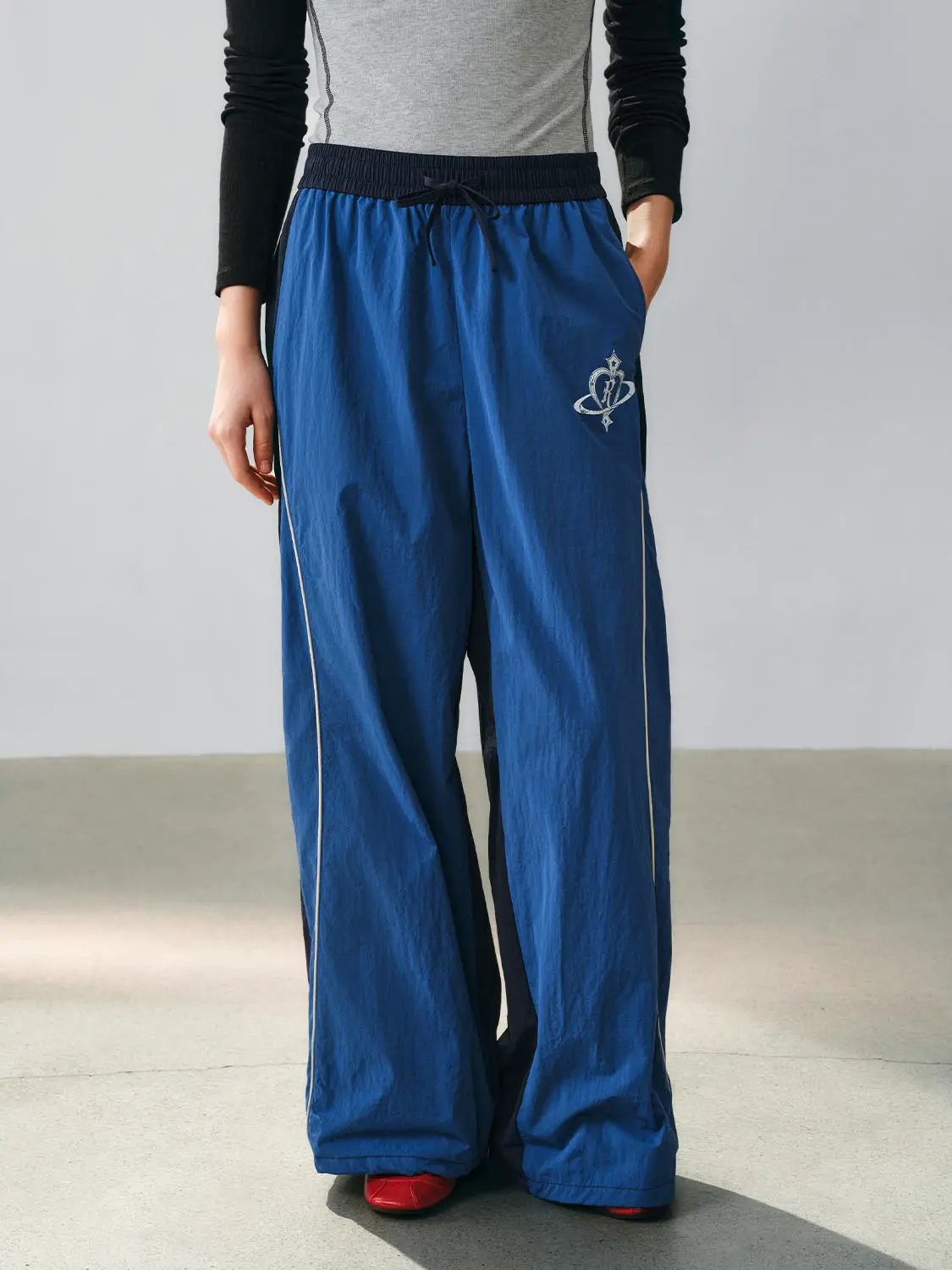 Logo Print Elastic Waist Straight-Leg Pants