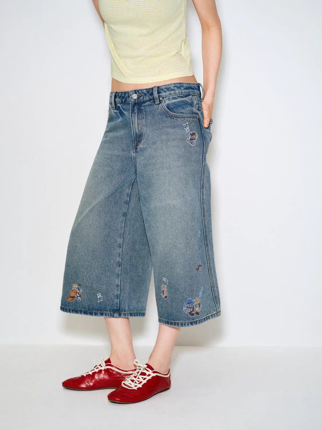 Patchwork Wide-leg Side Slit Cotton Capri Jeans
