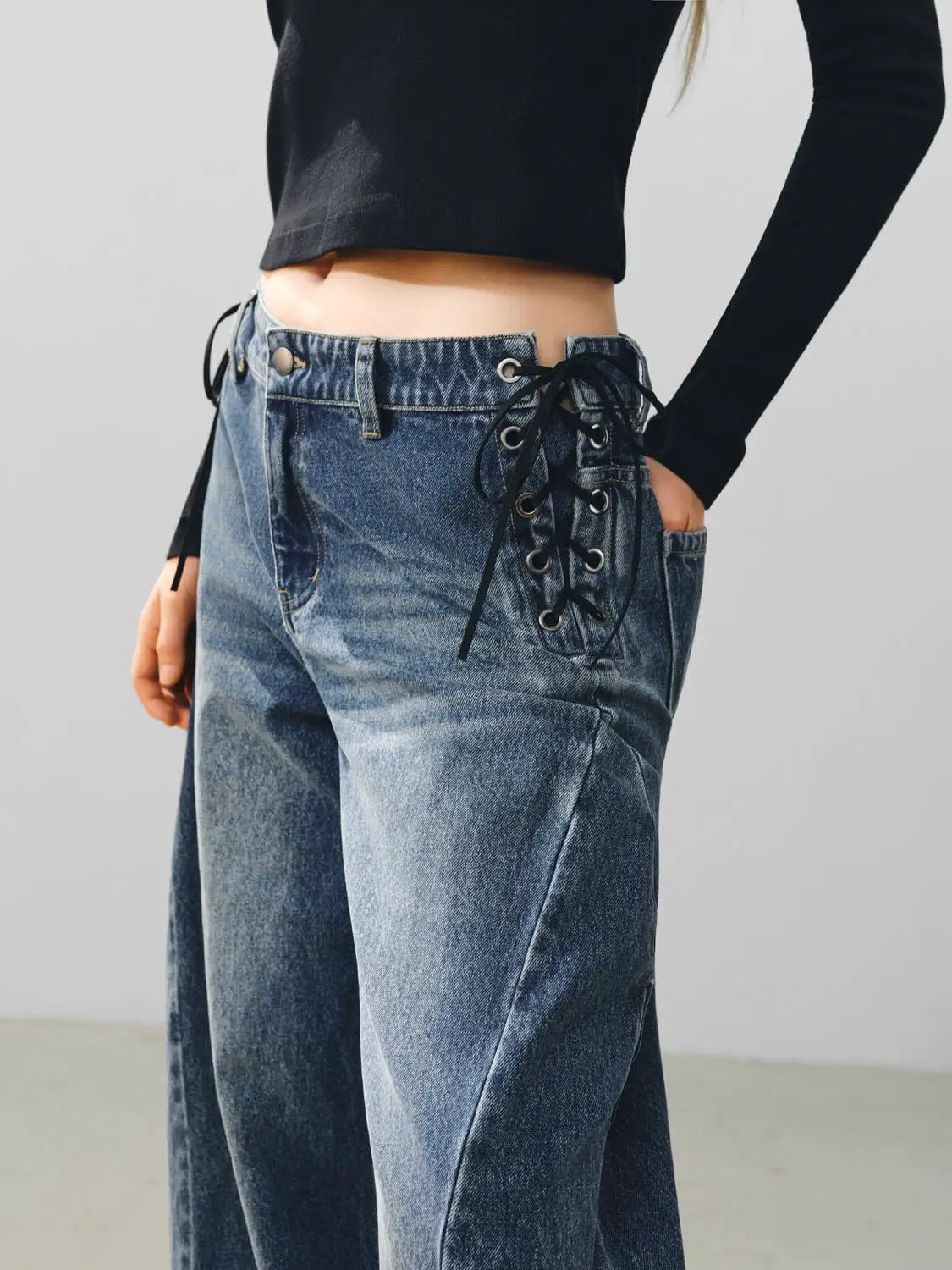 Side Tie Washed Low-rise Wide-leg Cotton Jeans