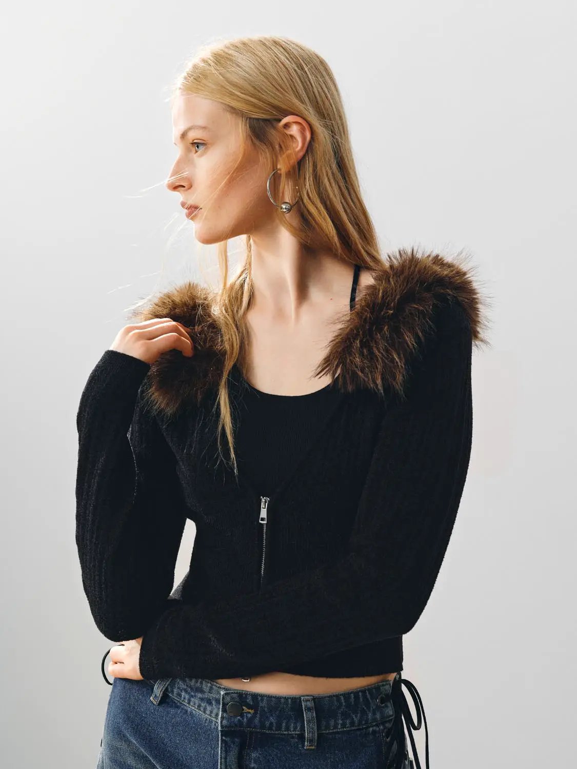 Ribbed Zip Front Fake Fur Collar Cropped Long Sleeve Knit Top