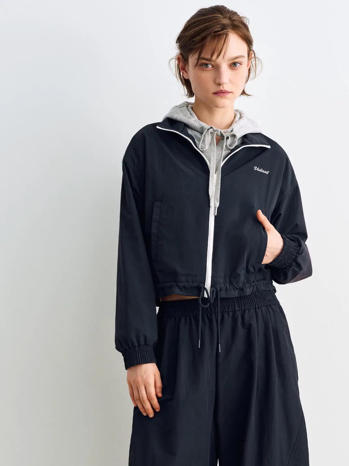 Zip Front Drawstring Hem Elastic Long Sleeve Jacket