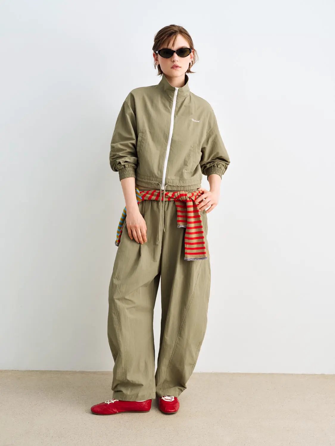 Zip Front Drawstring Hem Elastic Long Sleeve Jacket