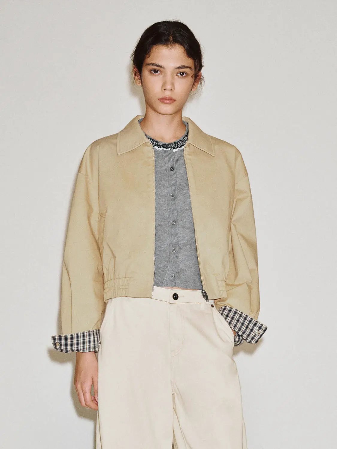 Collared Cropped Cotton Long Sleeve Checked Cuff Jacket