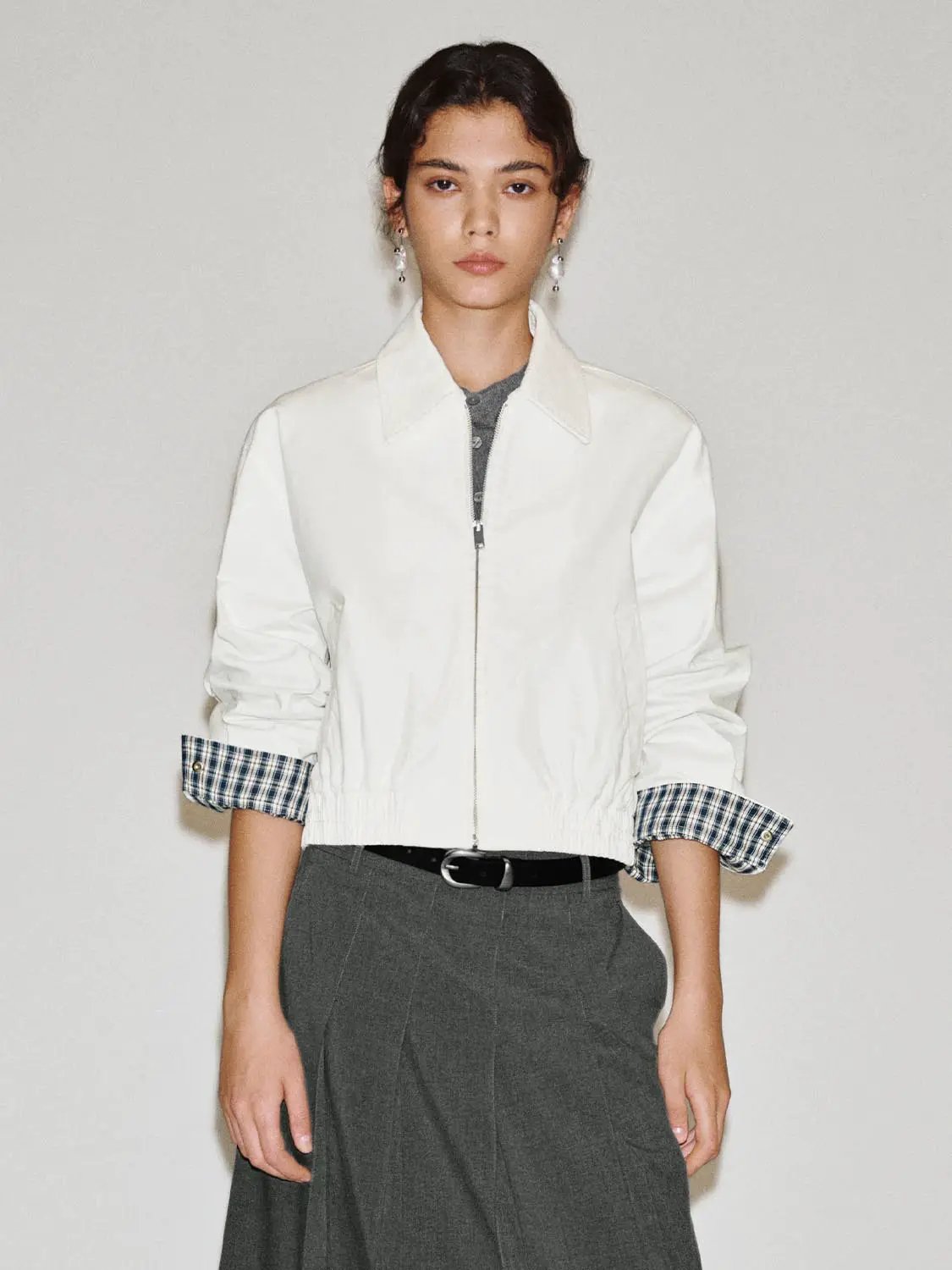 Collared Cropped Cotton Long Sleeve Checked Cuff Jacket
