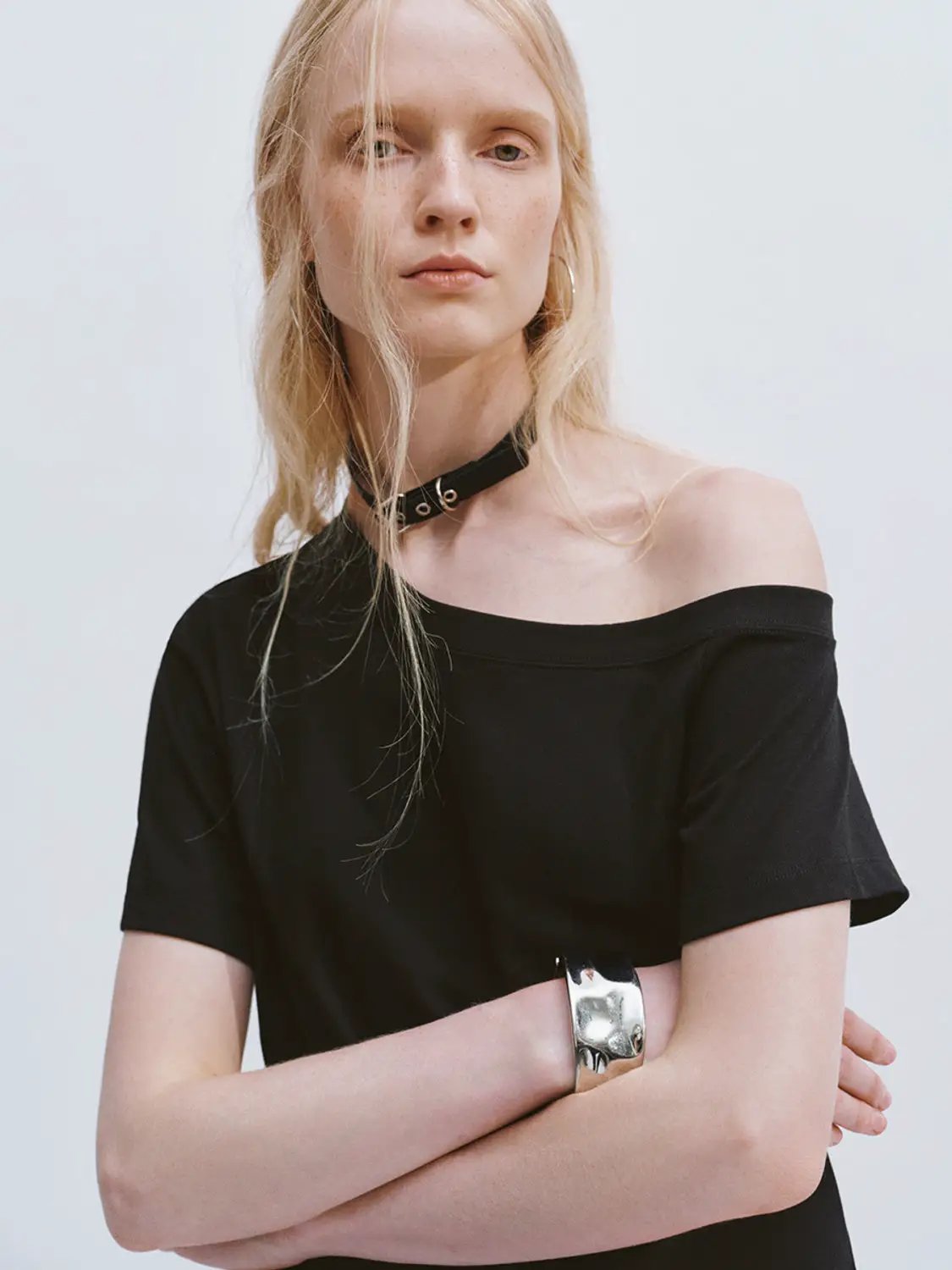 One-Shoulder Cropped Relaxed Silhouette Cotton T-Shirt