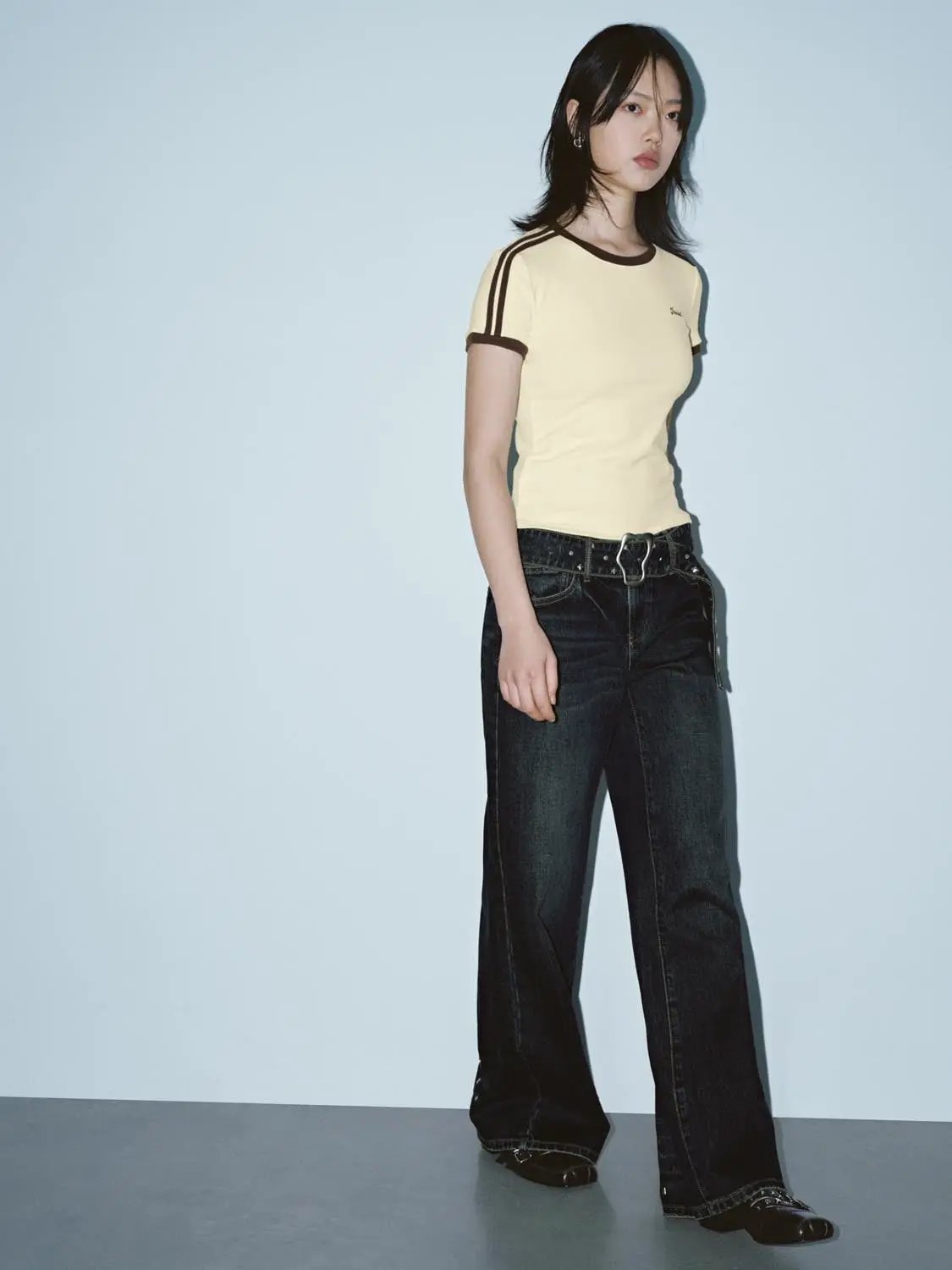Short Sleeve Contrast Trim Fitted Waist Cotton T-Shirt