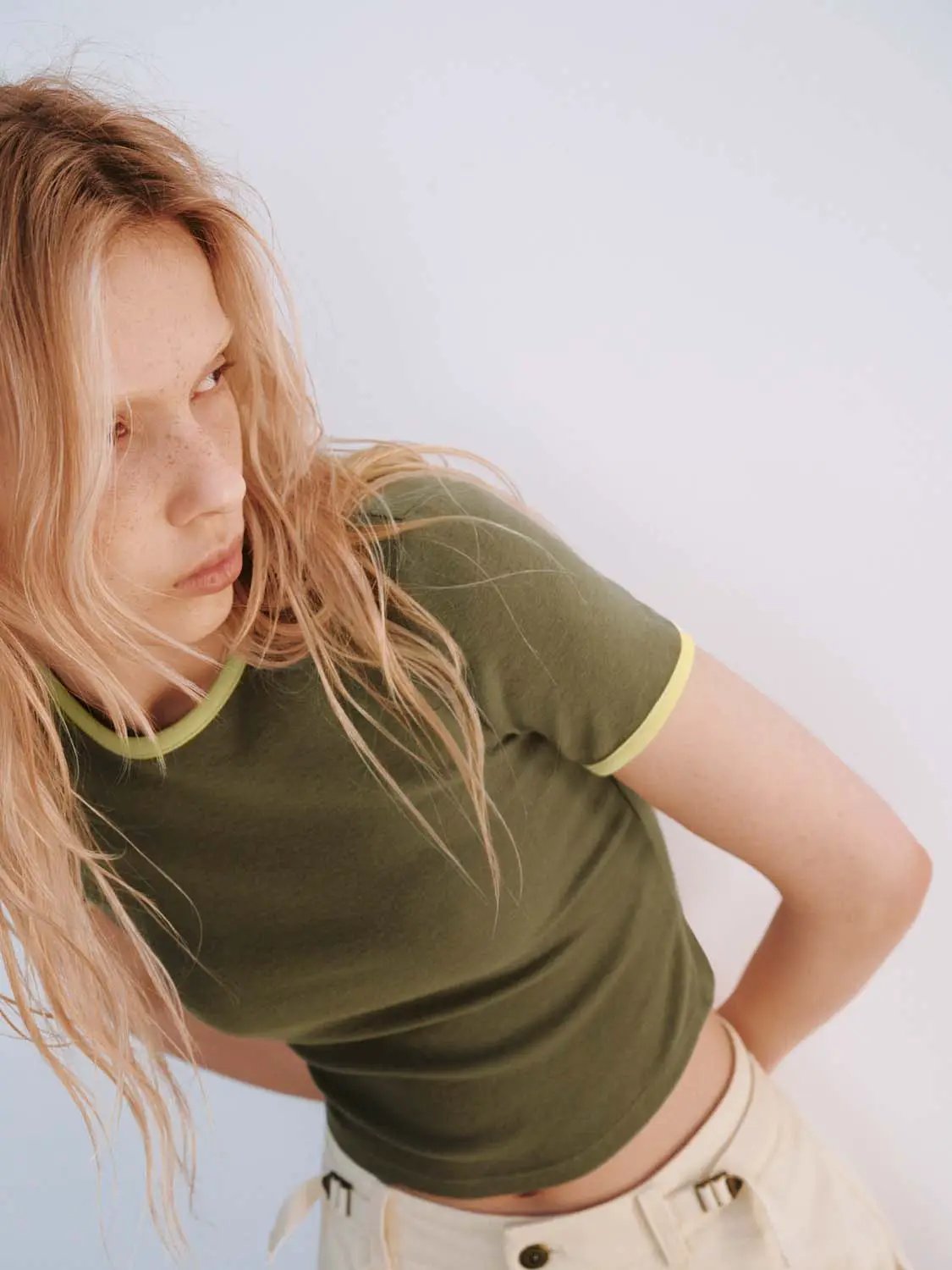 Slim Crew Neck Contrast Binding Short Sleeve Cropped Top
