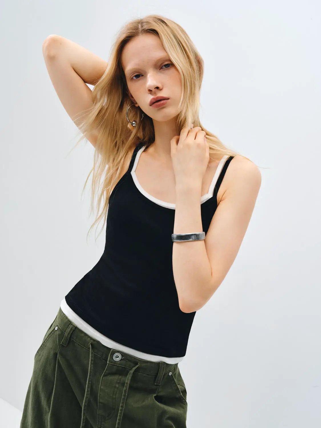 Layered Contrast Trim Slim Fit Crop Camisole Tank Top