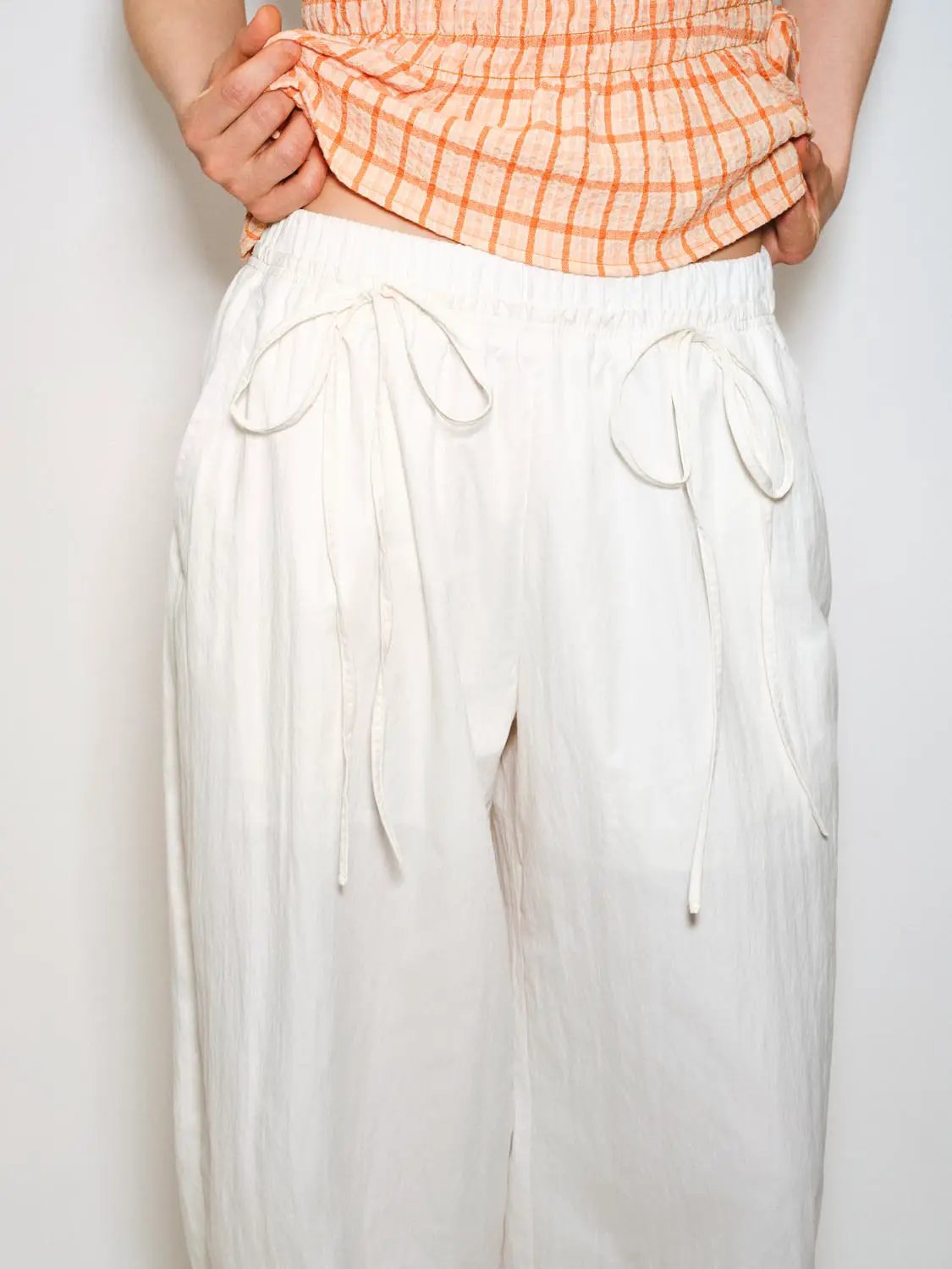 Lightweight Drawstring Waist Wide-leg Pants