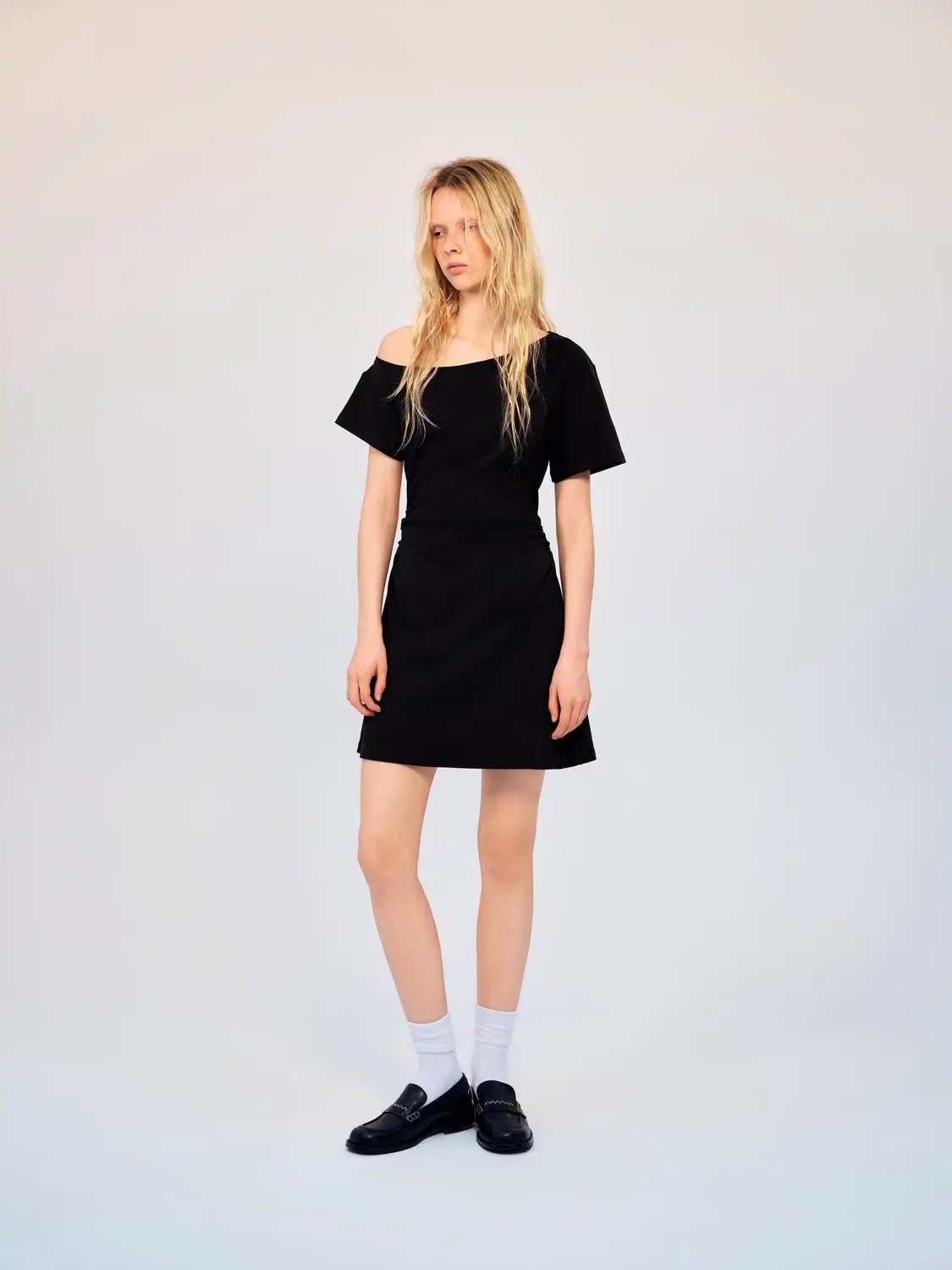 Slim One Shoulder Short Sleeve Side Ruched Mini Dress