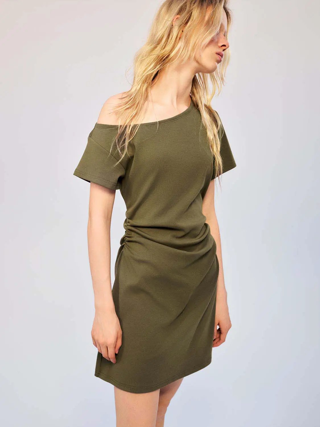 Slim One Shoulder Short Sleeve Side Ruched Mini Dress