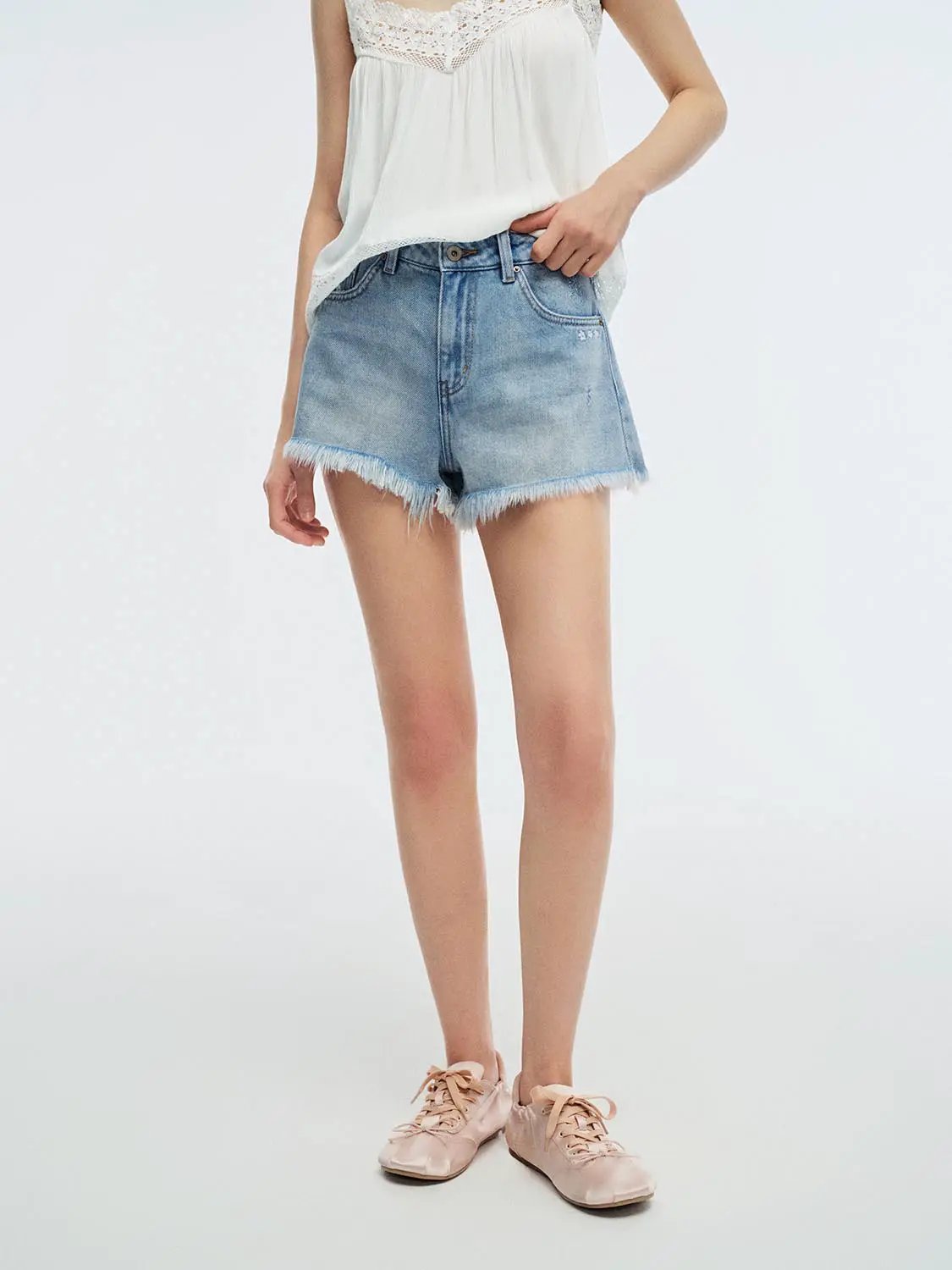 High Waist Washed Frayed Hem Pocket Denim Shorts