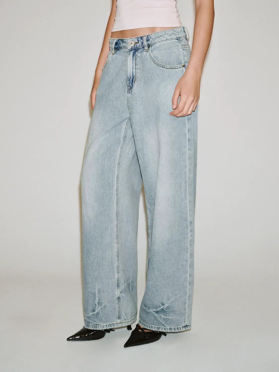 Light Wash Mid-rise Wide-leg Cotton Blend Jeans