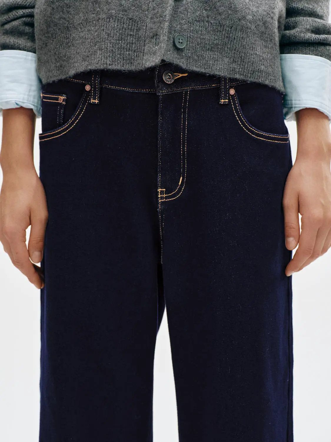 Wash Contrast Stitching Wide-leg Cotton Blend Jeans
