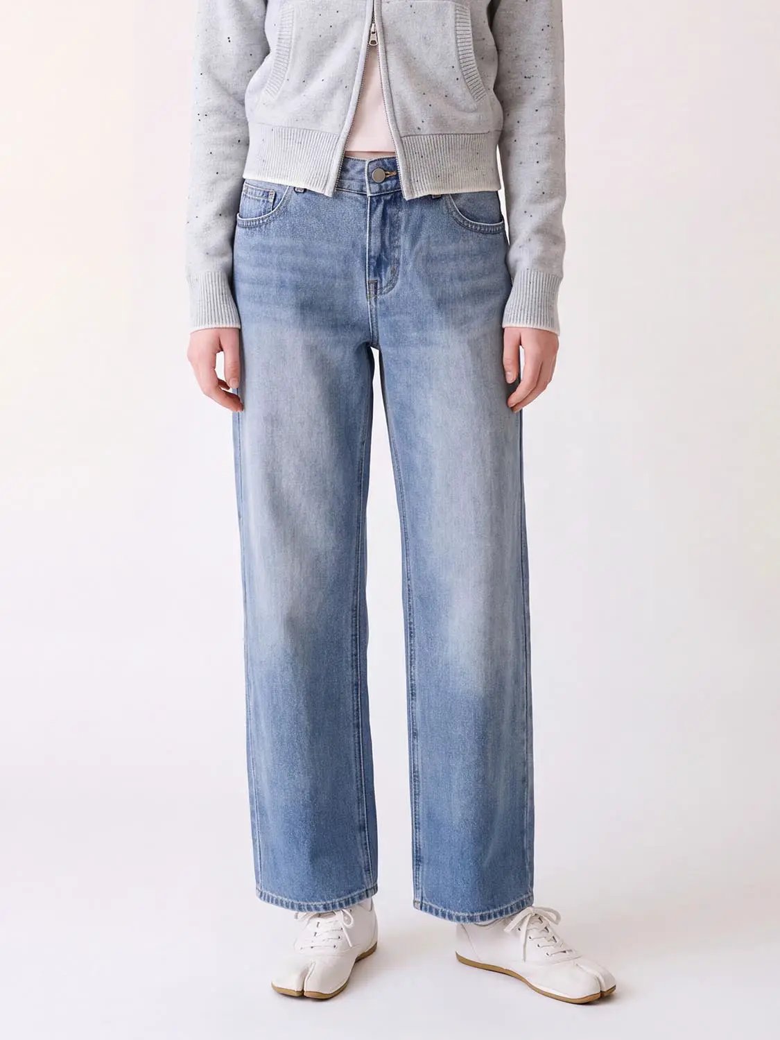 Medium Wash Faded Straight Leg Relaxed Cotton Jeans
