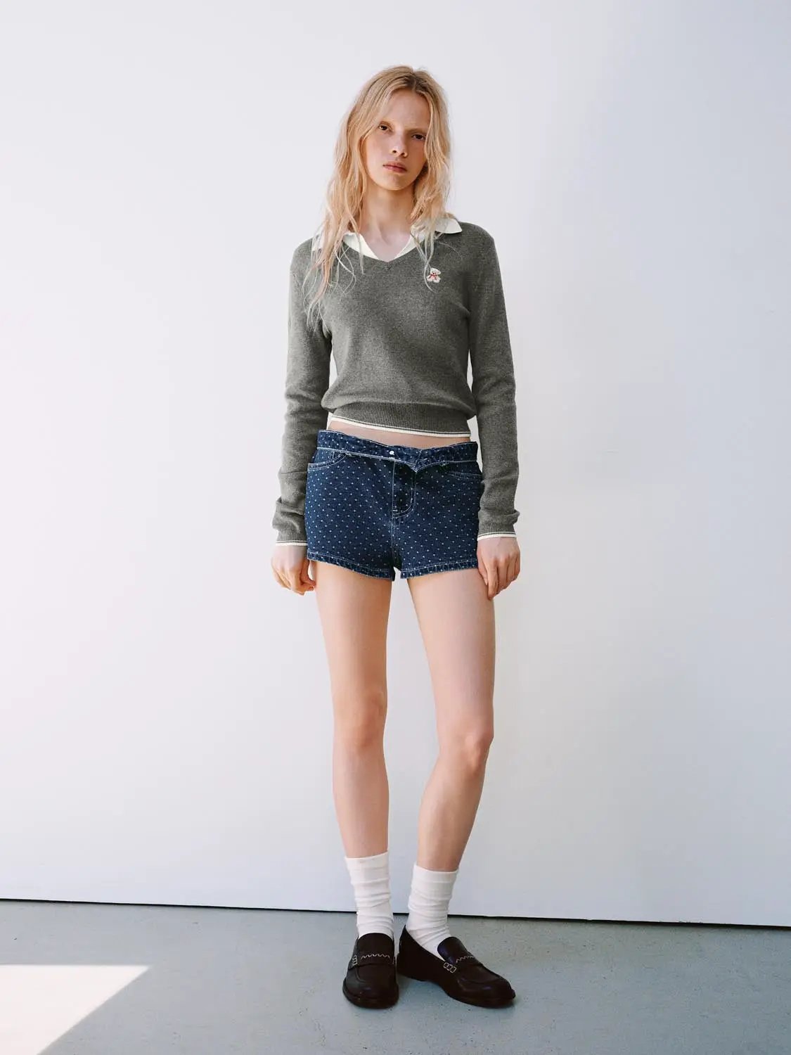 Collar Embroidered Cotton V-neck Long Sleeve Pullover